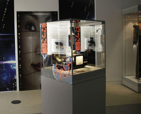 Mannequin display case for Sir Ridley Scott exhibition 4